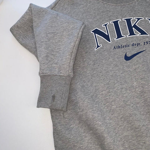 Nike Sportswear Phoenix Spellout Women's Oversized Sweatshirt Size XS Grey Crew.