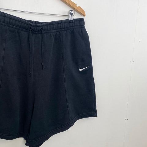 Preowned Nike Essential High Rise Sweat Shorts Womens Size XL Black Summer Pockets Logo.