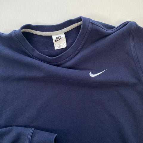 Nike Basic Sweatshirt Mens Size L Navy Crewneck Embroidered Swoosh Logo.