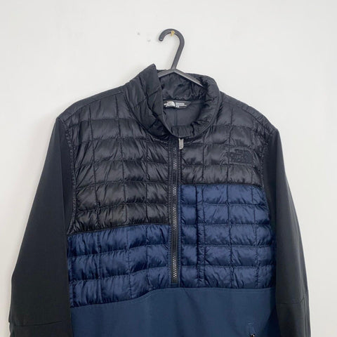 The North Face 1/2 Zip Lightweight Thermoball Jacket Mens Size M Black Navy TNF Denali.