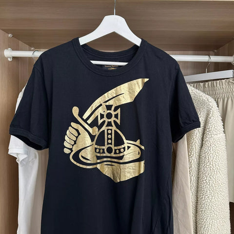 Vivienne Westwood Anglomania Mens T-Shirt Size XL Black Arm &amp; Cutlass Gold Tee.